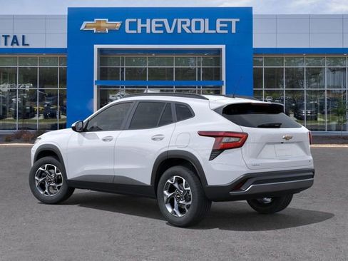 New 2026 Chevrolet Trax LT w/ Driver Confidence Package image 3