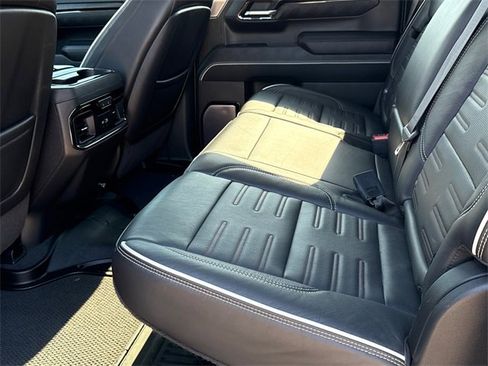 Used 2022 GMC Sierra 1500 AT4X image 16