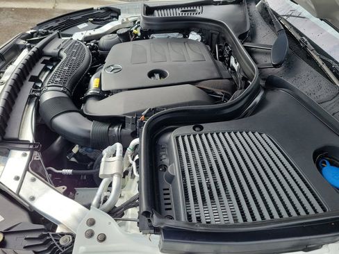 Used 2022 Mercedes-Benz GLC 300 4MATIC w/ Premium Package Lite image 12