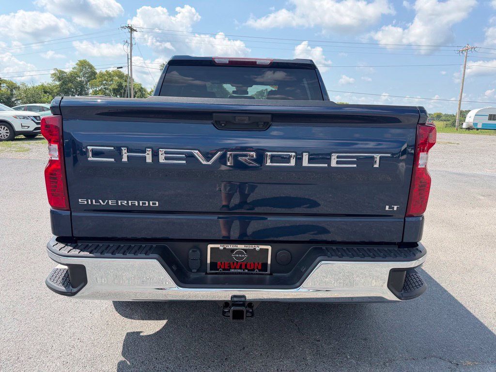 Used 2023 Chevrolet Silverado 1500 LT AWD/4WD image 31