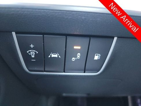 Used 2018 Kia Stinger Premium image 19