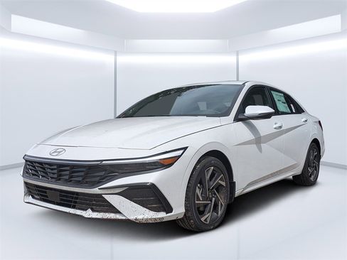 New 2025 Hyundai Elantra Limited image 6