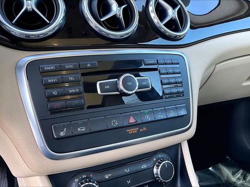 Used 2015 Mercedes-Benz GLA 250 GLA 250 image 36