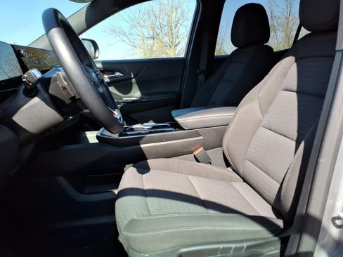 Used 2025 Chevrolet Equinox LT FWD image 17