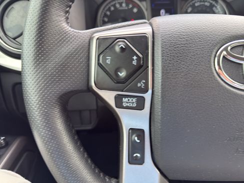 Used 2023 Toyota Tacoma SR5 AWD/4WD image 15