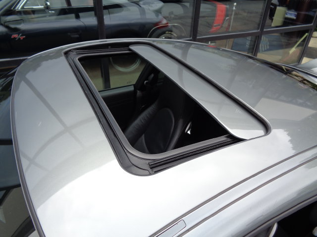 Used 2005 Porsche 911 Carrera S RWD image 11
