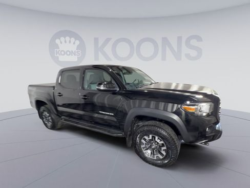 Used 2023 Toyota Tacoma TRD Off-Road AWD/4WD image 12