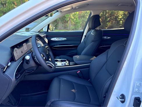 New 2026 Genesis GV70 2.5T image 22