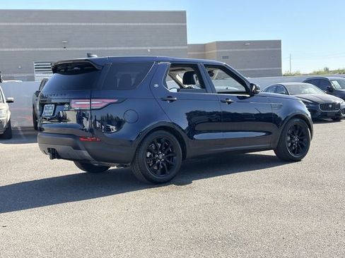 Used 2020 Land Rover Discovery HSE image 28