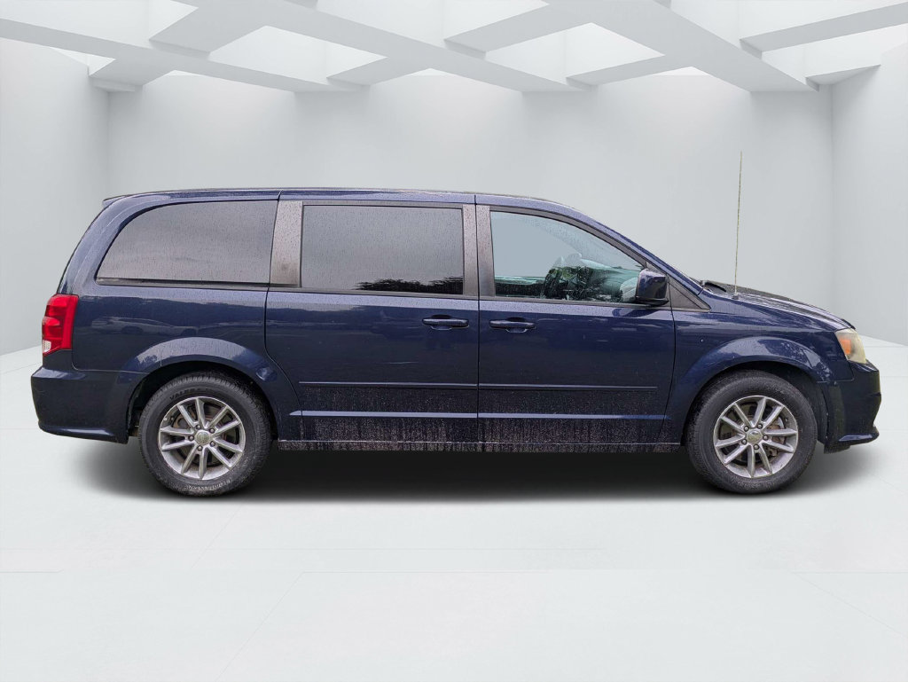 Used 2014 Dodge Grand Caravan R/T FWD image 2