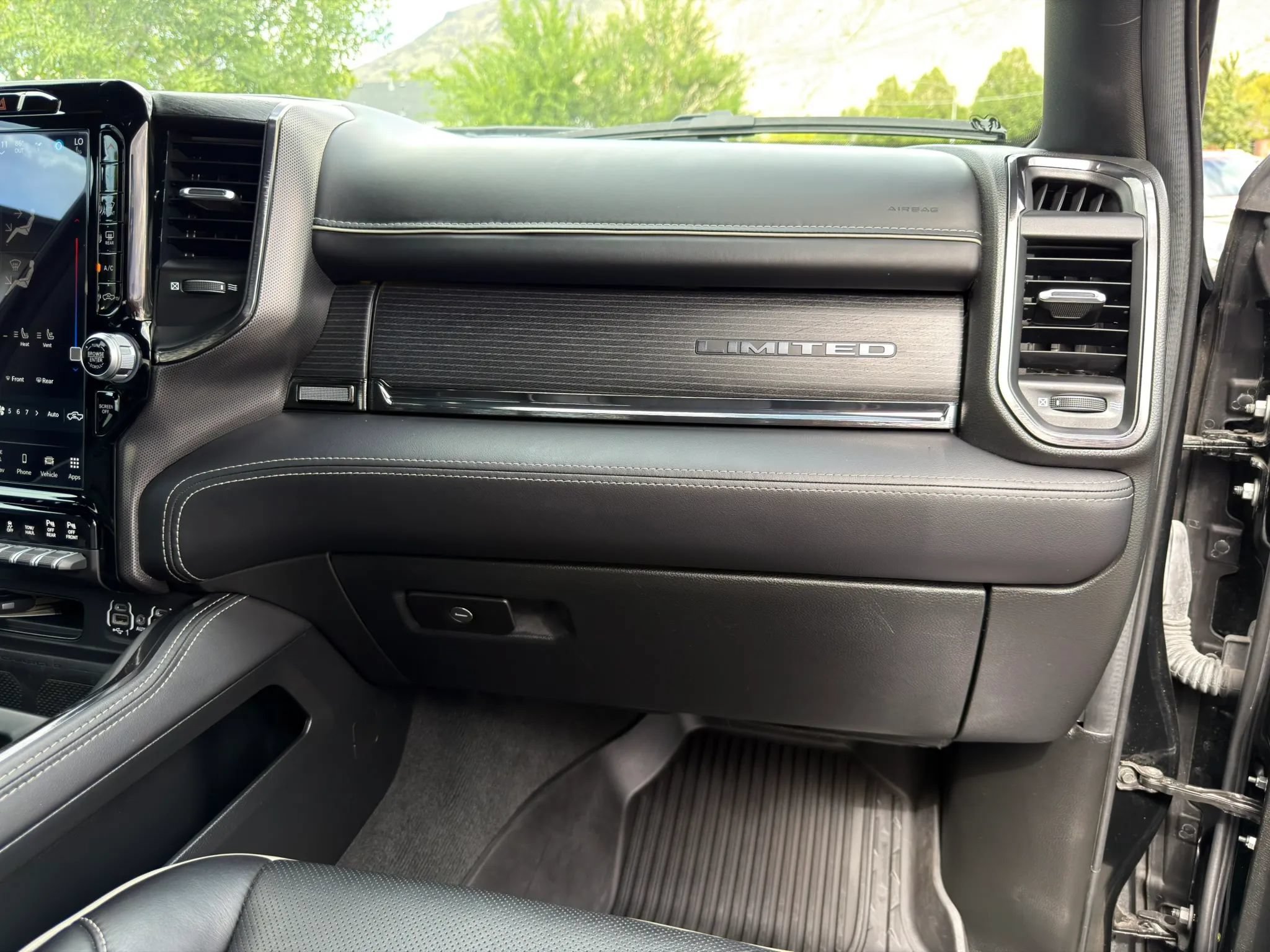 Used 2022 RAM 1500 Limited w/ (RED) Edition AWD/4WD image 6