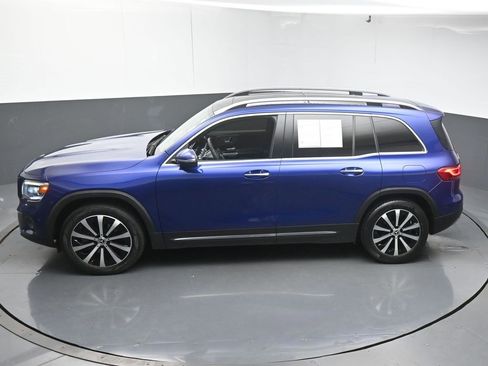 Used 2021 Mercedes-Benz GLB 250 w/ Premium Package image 47