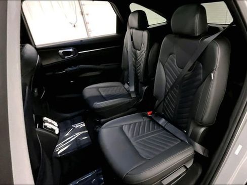 Used 2024 Kia Sorento SX Prestige image 22