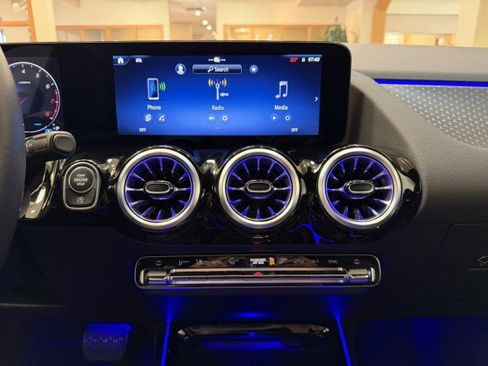 Certified 2025 Mercedes-Benz GLA 250 250 image 12