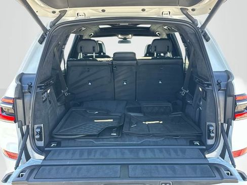 Used 2024 BMW X7 xDrive40i w/ M Sport Package image 19