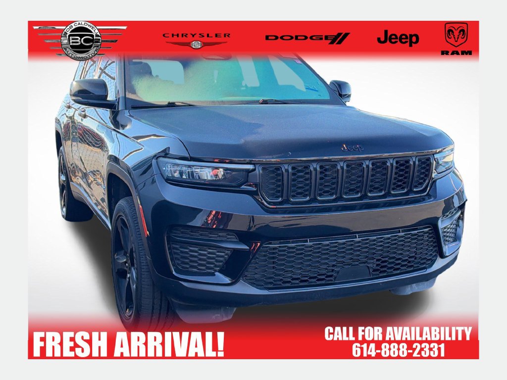Used 2024 Jeep Grand Cherokee Altitude AWD/4WD image 1