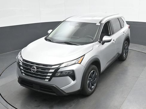Used 2024 Nissan Rogue SV FWD image 35