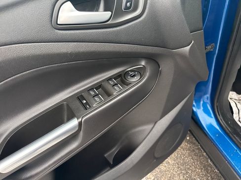 Used 2017 Ford Escape SE w/ Equipment Group 201A image 28