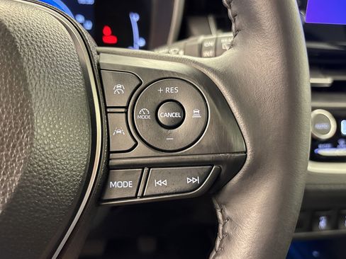 Used 2023 Toyota Corolla Cross XSE w/ Convenience Package image 23