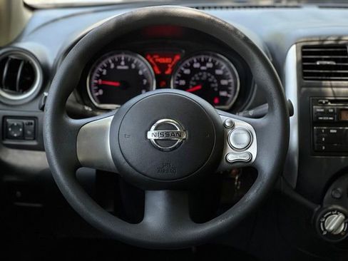 Used 2014 Nissan Versa SV FWD image 31