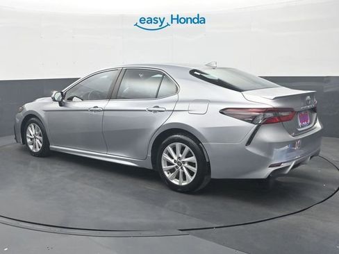 Used 2023 Toyota Camry SE FWD image 5