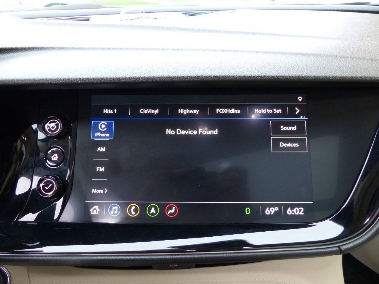 Used 2023 Buick Envision Avenir AWD/4WD image 31