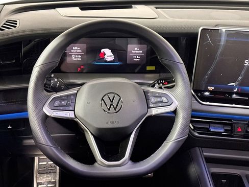 New 2026 Volkswagen Tiguan SE R-Line image 13