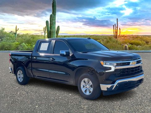 Used 2025 Chevrolet Silverado 1500 LT w/ Safety Package image 9