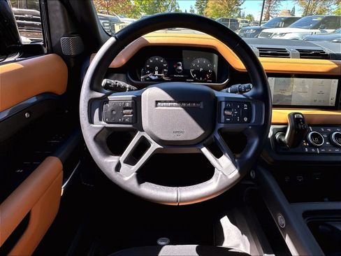Used 2024 Land Rover Defender 110 X-Dynamic SE AWD/4WD image 5