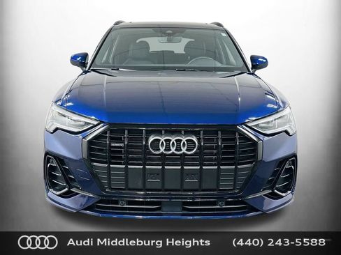 Certified 2025 Audi Q3 2.0T Premium w/ Convenience Plus Package AWD/4WD image 2