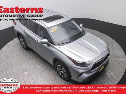 Used 2021 Toyota Highlander XLE
