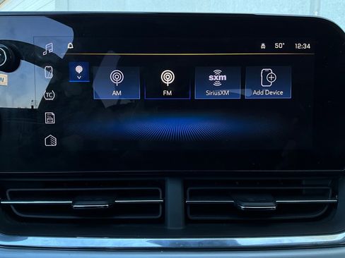 Used 2025 Chevrolet Trax LT w/ LT Convenience Package image 30