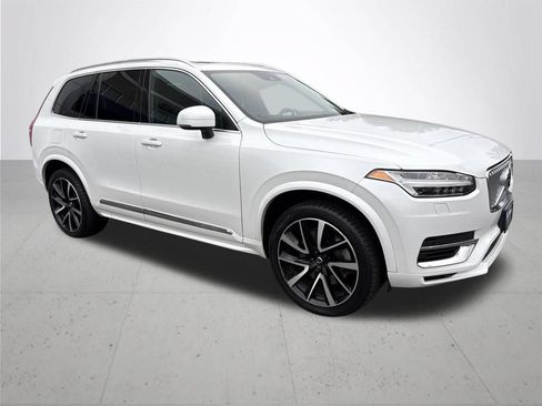 Used 2022 Volvo XC90 T8 Inscription Expression AWD/4WD image 4
