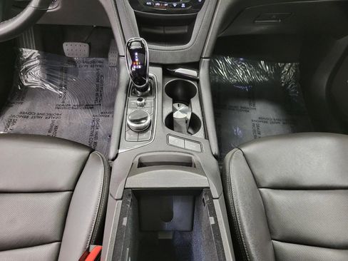 Certified 2025 Cadillac XT6 Premium Luxury image 18