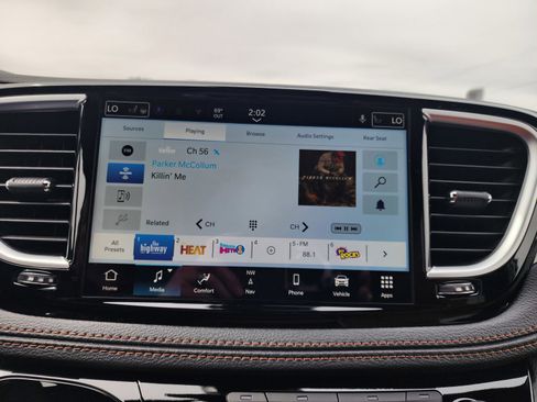 New 2026 Chrysler Pacifica Pinnacle FWD image 21