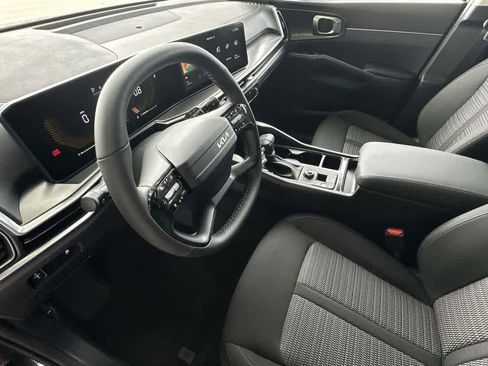 New 2026 Kia Sorento LX image 13