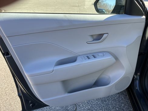 New 2026 Hyundai Kona SE image 17