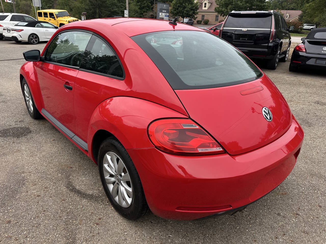Used 2013 Volkswagen Beetle 2.5 FWD image 4