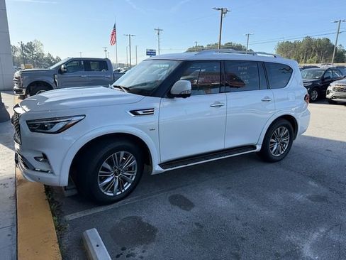 Used 2019 INFINITI QX80 Luxe w/ Cargo Package image 2