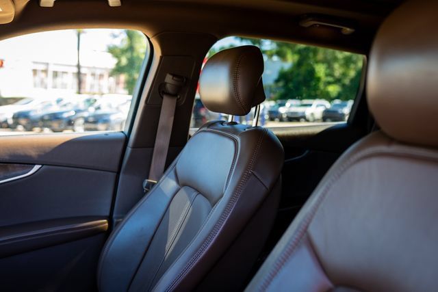 Used 2016 Lincoln MKX Reserve w/ Technology Package FWD image 33
