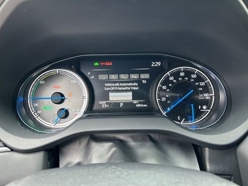 Used 2021 Toyota Venza XLE w/ Softex Package image 16