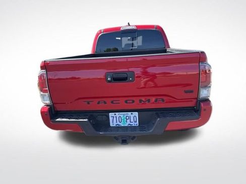 Used 2023 Toyota Tacoma TRD Off-Road w/ Technology Package AWD/4WD image 6