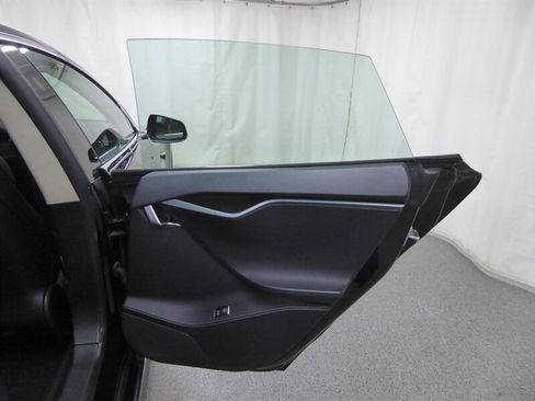 Used 2018 Tesla Model S 75D AWD/4WD image 31