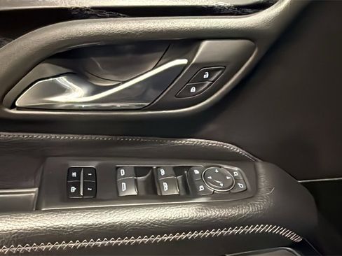 Used 2023 GMC Yukon Denali image 24