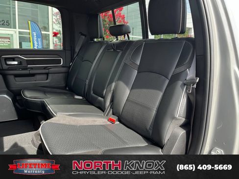 New 2026 RAM 2500 Laramie AWD/4WD image 15
