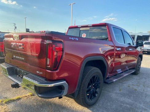Used 2022 GMC Sierra 1500 SLT w/ SLT Premium Package AWD/4WD image 6