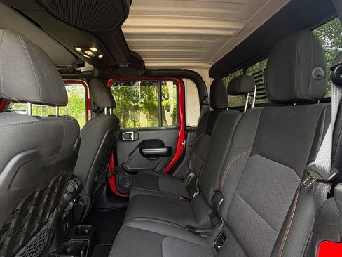Used 2021 Jeep Gladiator Mojave AWD/4WD image 19