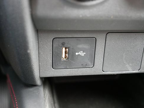 Used 2018 Mitsubishi Outlander Sport ES FWD image 33