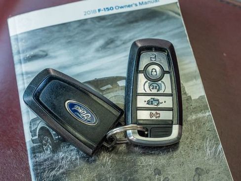 Used 2018 Ford F150 Platinum w/ Equipment Group 701A Luxury image 50