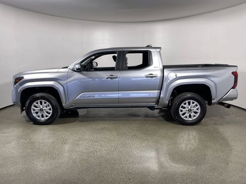 Certified 2025 Toyota Tacoma SR5 RWD image 6